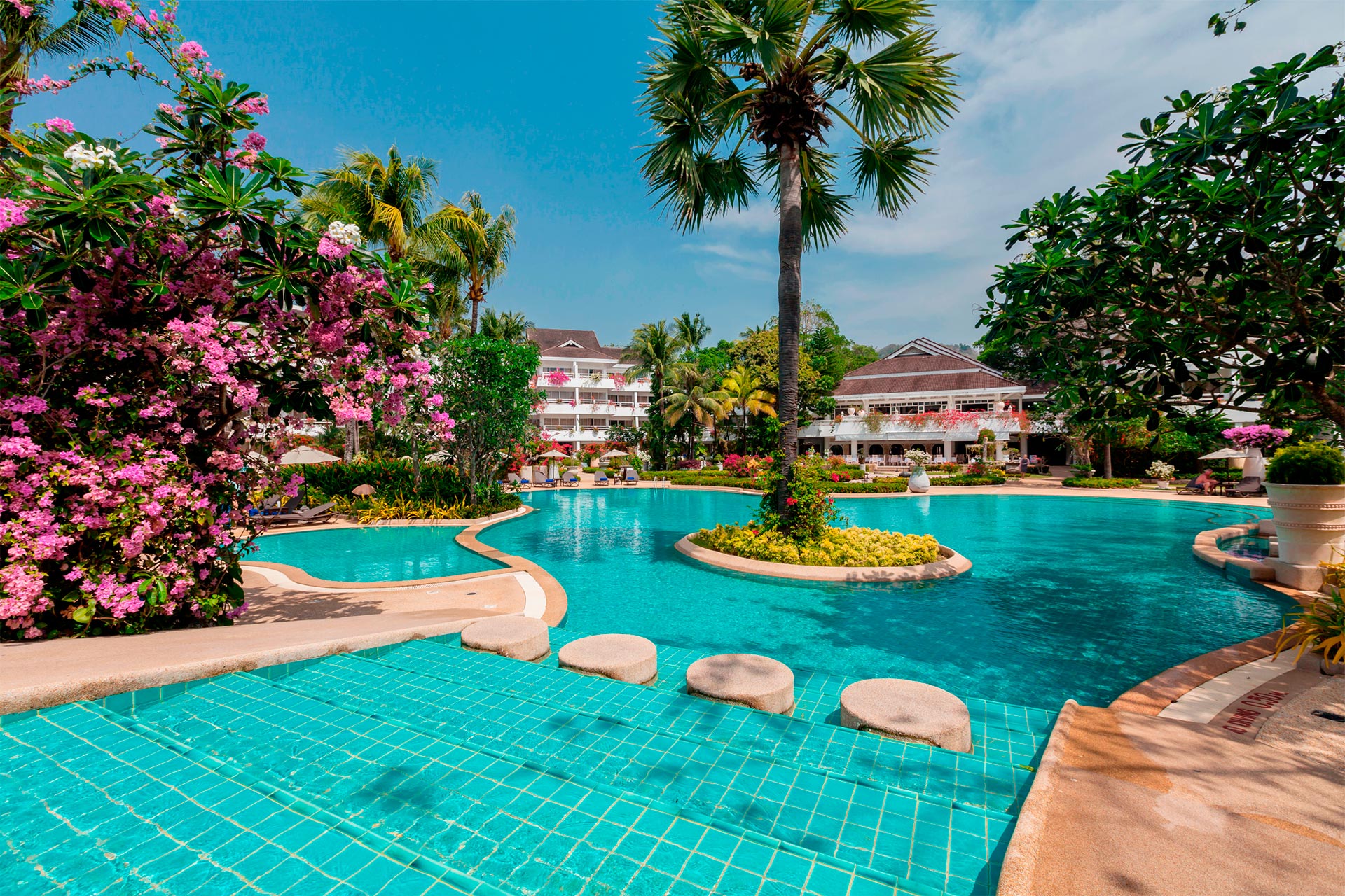 Thavorn Palm Beach Resort